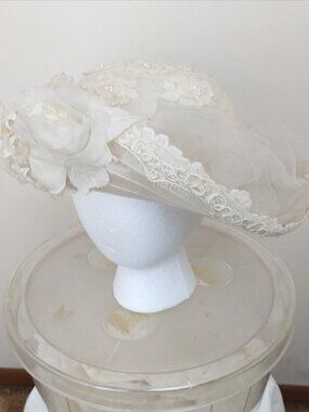 Vintage Ivory Wide Brim Bridal Picture Hat Lace Pearl Fabric Flowers w/Hat Box